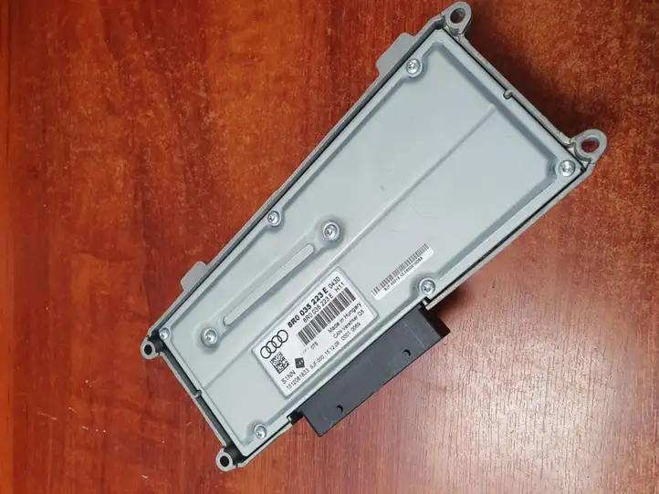 Audi A4 S4 B8 8K (2007 - 2011) 8R0035223E Усилитель звука — фото 4