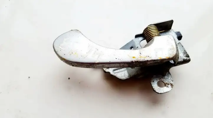 Mitsubishi Space Star (1998 - 2005) Внутренняя ручка двери — фото 1