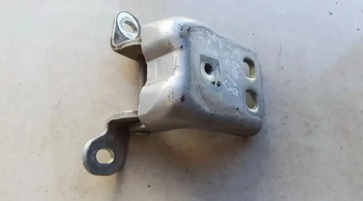 Chrysler PT Cruiser (2000 - 2010)  103YCA0M Нижняя петля задней двери