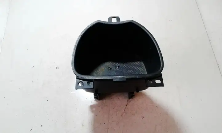 Nissan Juke I F15 (2010 - 2018) 9692400A52 Прочие детали салона — фото 1