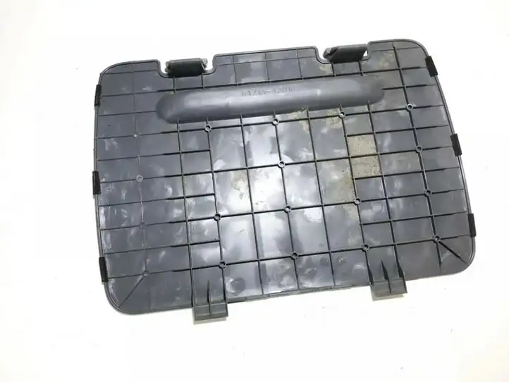 Toyota RAV 4 (XA20) (2000 - 2005) 6474342010 Прочие детали салона — фото 2
