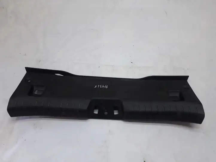 Kia Ceed (2010 - 2012) 857751h000 Прочая отделка багажника — фото 1