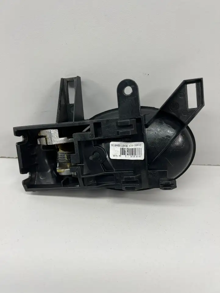Nissan Juke I F15 (2010 - 2018) 80671BA61A Внутренняя ручка задней двери — фото 2