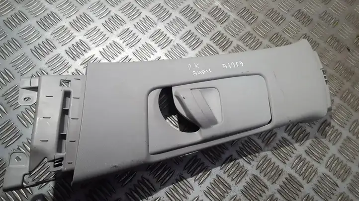 Toyota Auris 150 (2006 - 2012) 7302402011 Прочие детали салона — фото 1