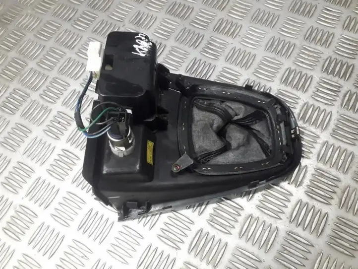 Hyundai Matrix (2001 - 2005) KR8455317000 Прочие детали салона — фото 2