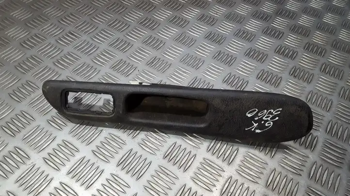 Toyota Avensis T220 (2000 - 2003) 7425105030 Прочие детали салона — фото 1