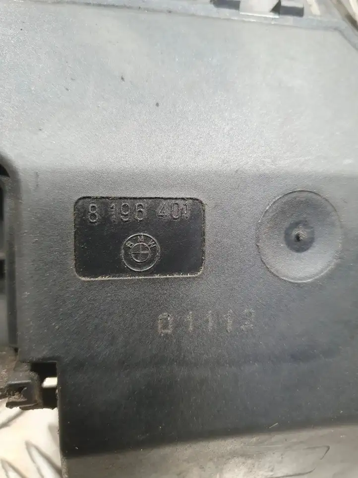 BMW 3 E46 (1998 - 2005) 8196401 Замок крышки багажника — фото 1