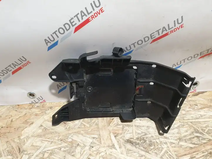 BMW 1 F20 F21 (2011 - 2019) 7604348 Прочие детали моторного отсека — фото 3
