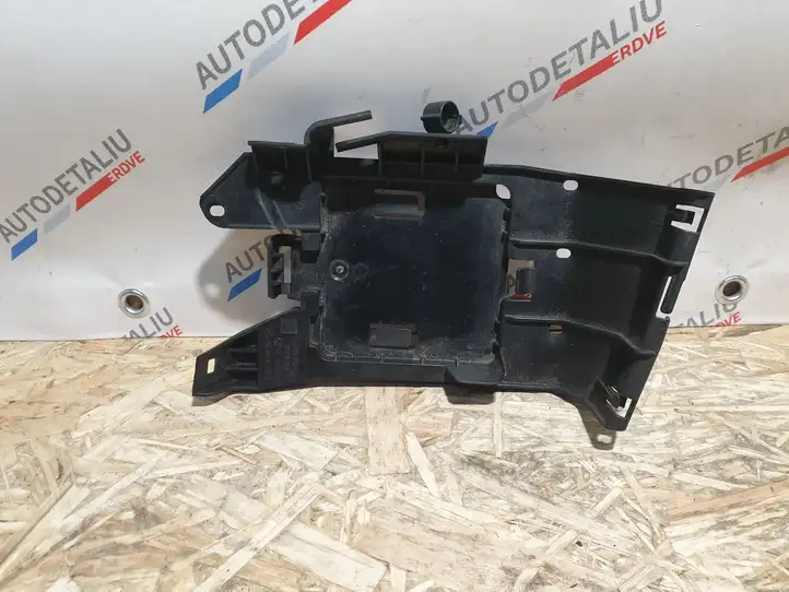 BMW 1 F20 F21 (2011 - 2019) 7604348 Прочие детали моторного отсека — фото 4