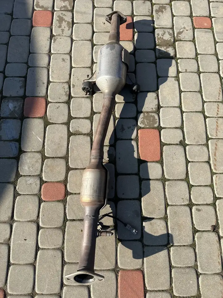 Toyota C-HR I (2016 - 2022) 30T18 Катализатор / DPF / FAP — фото 1