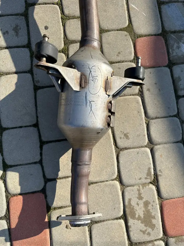 Toyota C-HR I (2016 - 2022) 30T18 Катализатор / DPF / FAP — фото 3
