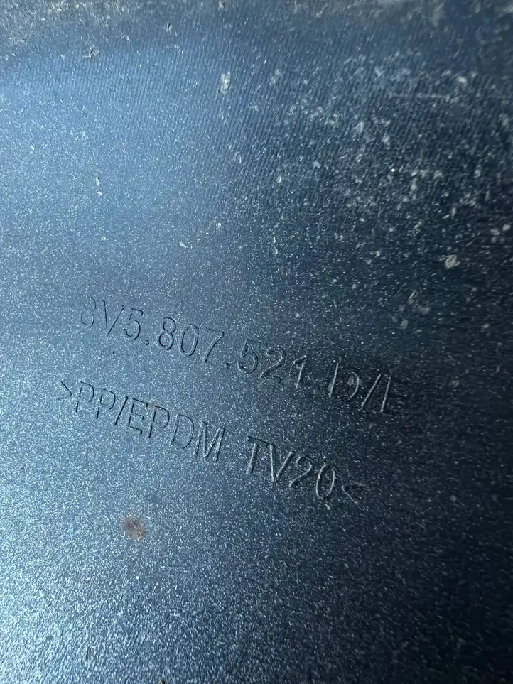 Audi A3/S3 8V (2012 - 2016) 8V5807397A Нижняя часть переднего бампера — фото 4