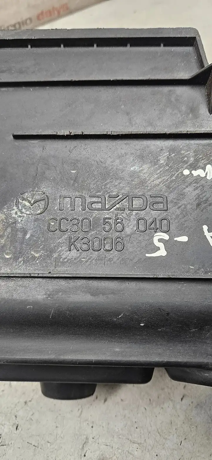 Mazda 5 (2005 - 2010) Cc3056040 Площадка аккумулятора — фото 5