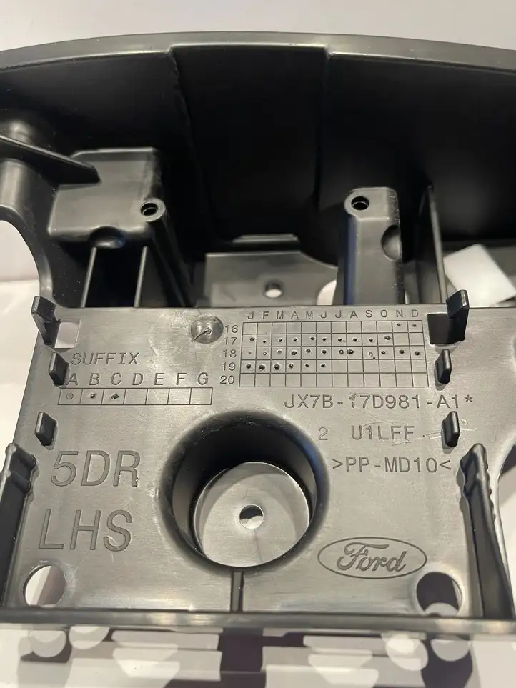 Ford Focus (2019 - ) JX7B17D981A1 Кронштейн заднего бампера — фото 5