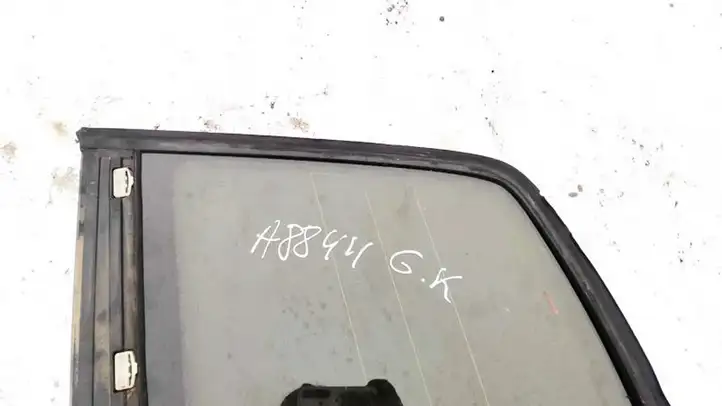 Volkswagen Touran I (2003 - 2010)   Заднее боковое стекло кузова