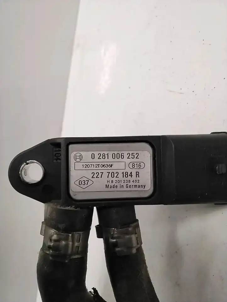 Renault Scenic III - Grand scenic III (2009 - 2016) 227702184R Датчик давления выхлопных газов — фото 3