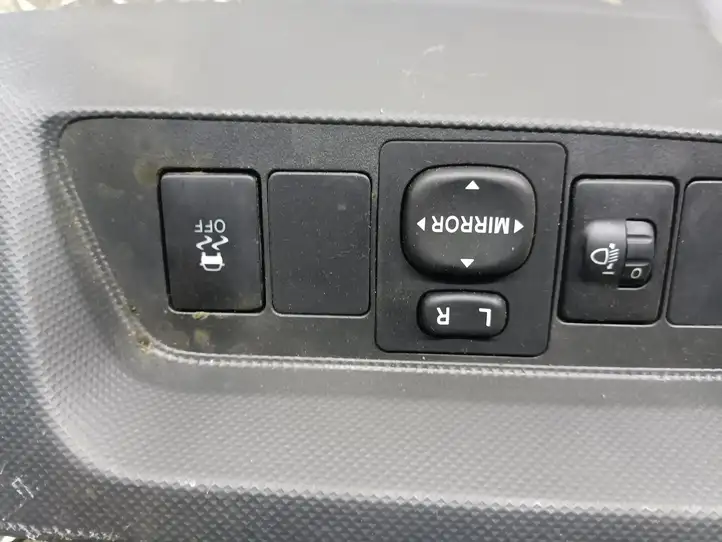 Toyota Auris 150 (2006 - 2012) Нижняя отделка панели приборов — фото 2