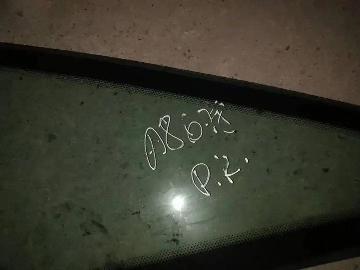 Citroen Xsara Picasso (1999 - 2012) Треугольное стекло кузова — фото 3