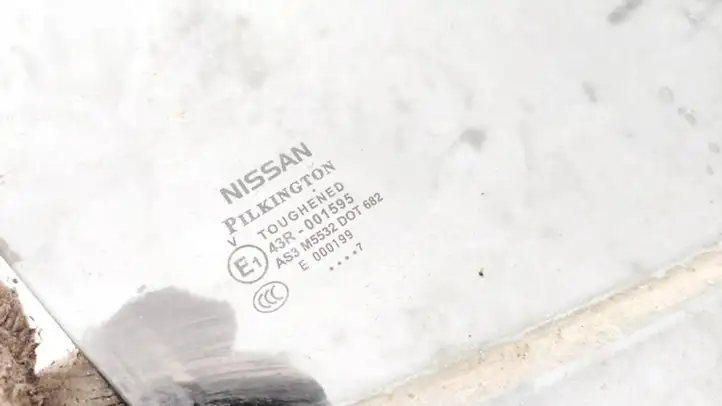 Nissan Qashqai (2013 - 2017) Стекло задней двери — фото 3