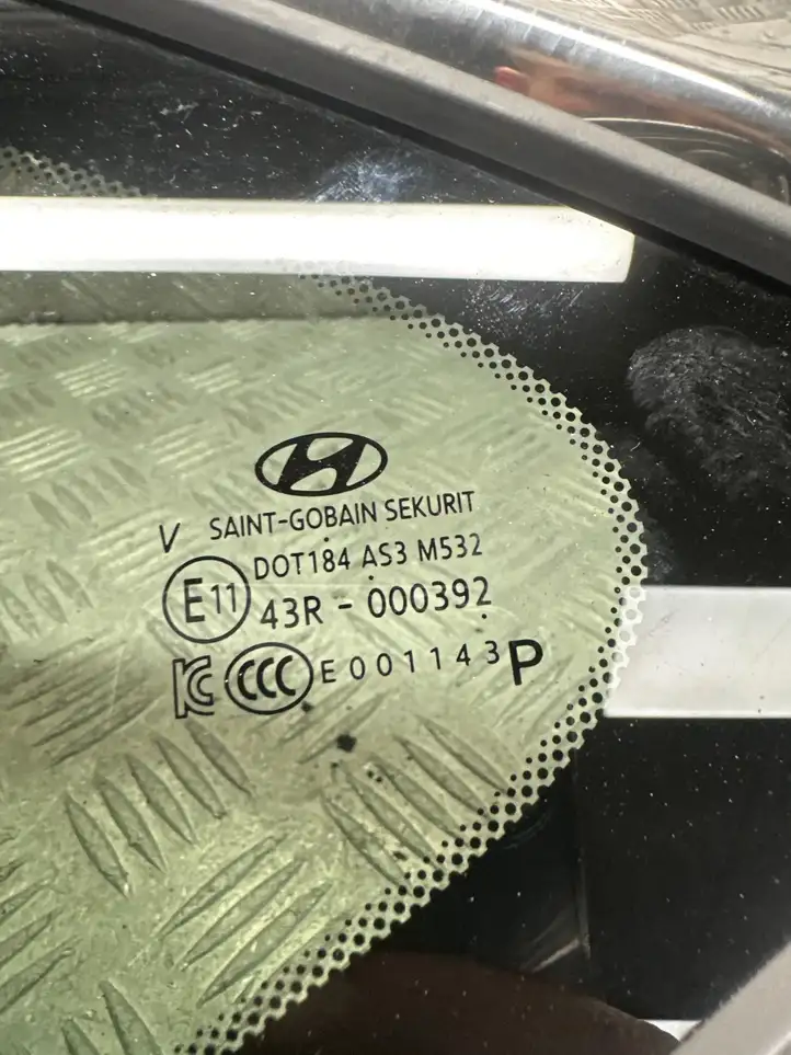 Hyundai Tucson TL (2015 - ) 43R000392 Заднее боковое стекло — фото 3