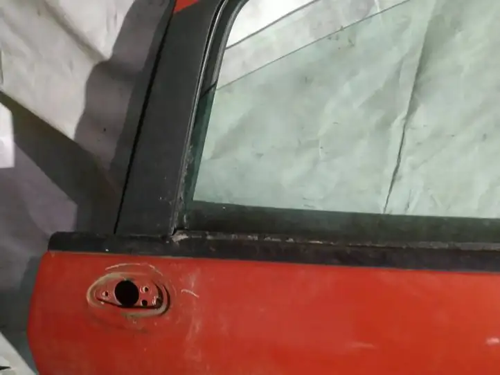 Fiat Punto (188) (1999 - 2010) Накладка стекла передней двери — фото 3