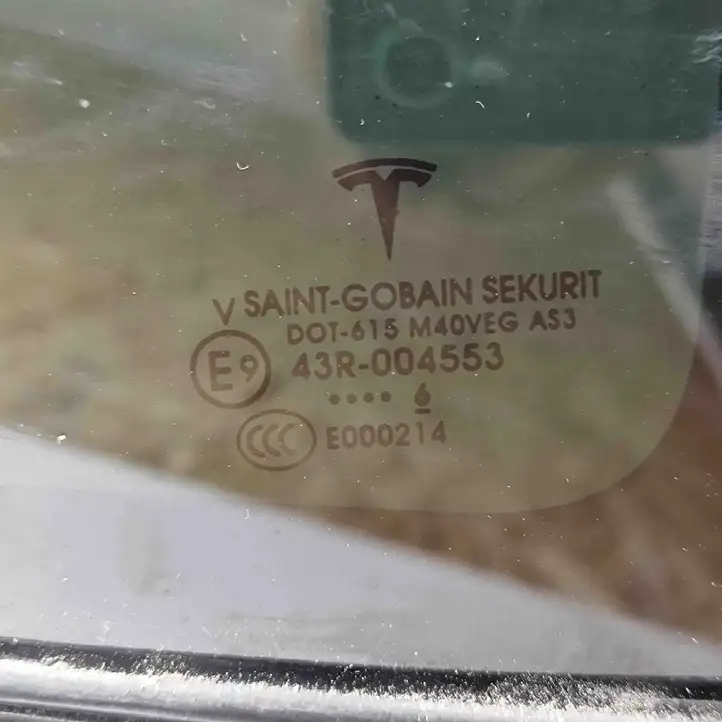 Tesla Model X (2015 - 2021) 103490785F Заднее боковое стекло — фото 6