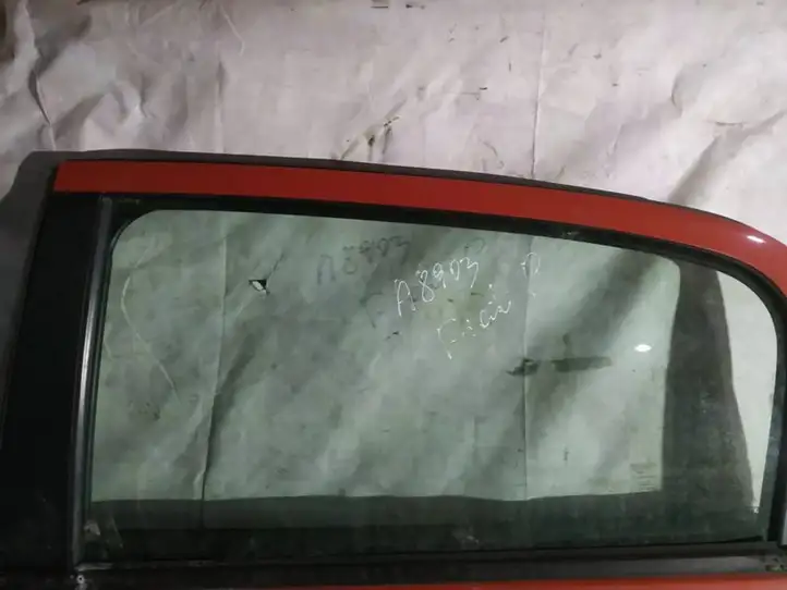 Fiat Punto (188) (1999 - 2010) Стекло задней двери — фото 1