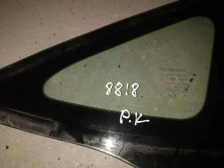 Honda FR-V (2004 - 2009) Треугольное стекло кузова — фото 3