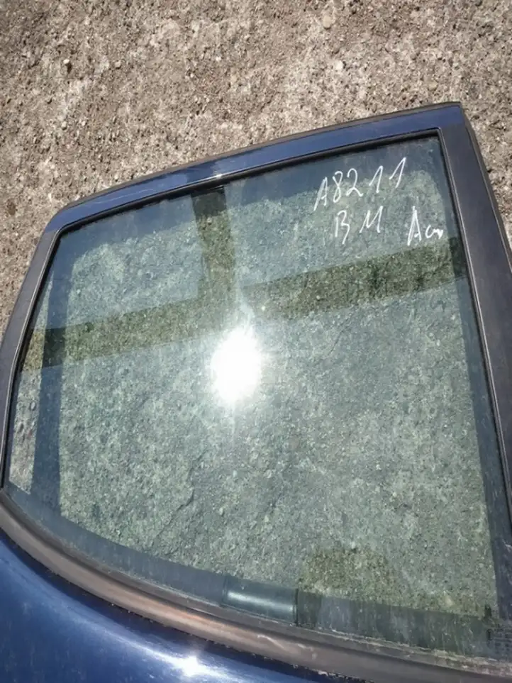 Mercedes-Benz A W168 (1997 - 2004) Стекло задней двери — фото 1