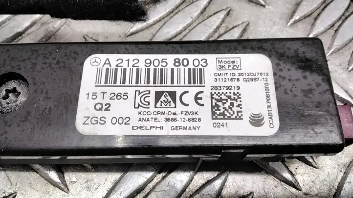 Mercedes-Benz E W212 (2009 - 2016) A2129058003 Усилитель антенны — фото 2