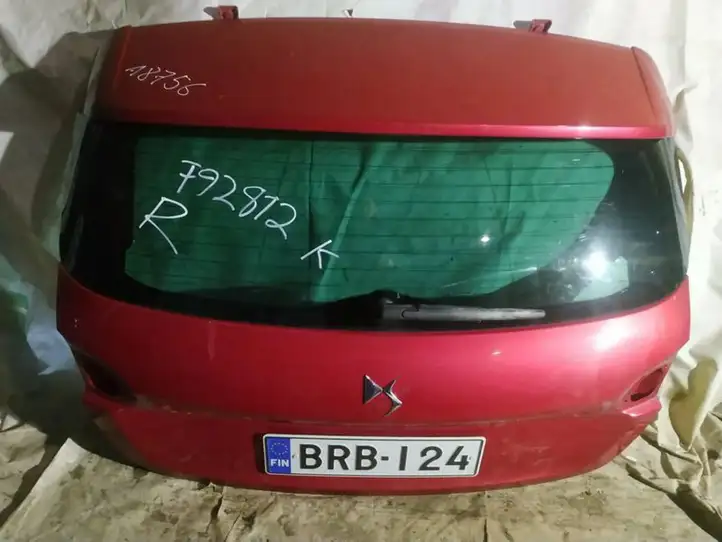 Citroen DS4 (2010 - 2016) raudonas Крышка багажника — фото 2