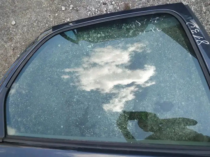 Citroen Xsara Picasso (1999 - 2012) Стекло задней двери — фото 2