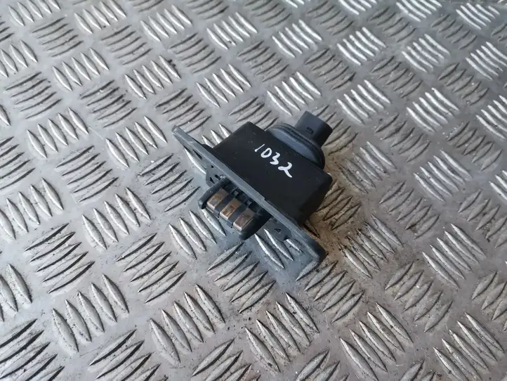 Volkswagen Caddy (2004 - 2010) 2K0907438 Контакт двери — фото 2