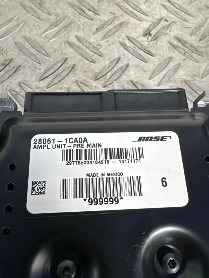 Infiniti FX (2008 - 2013) 280611CA0A Усилитель звука — фото 3