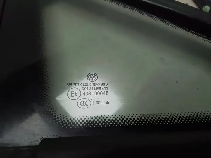 Volkswagen Touran I (2003 - 2010) 43R00048 Треугольное стекло кузова — фото 4