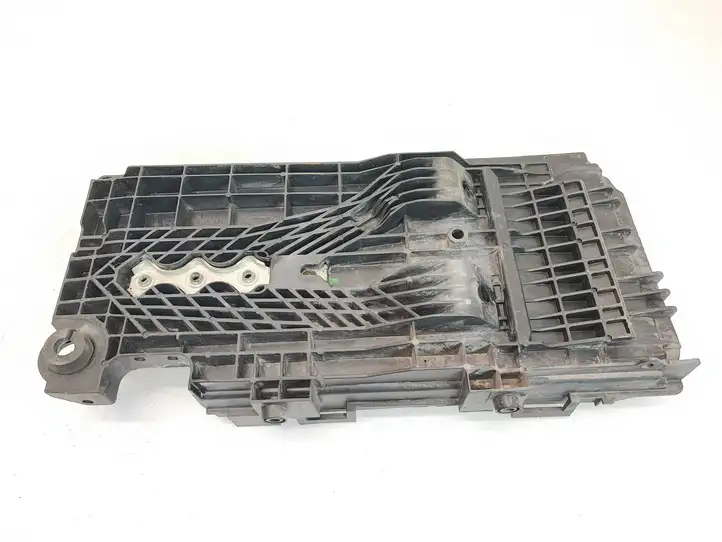 Ford Mondeo MK IV (2007 - 2014) 6G9110723A Площадка аккумулятора — фото 4