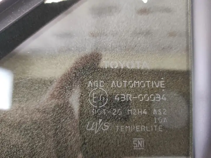 Toyota RAV 4 (XA50) (2018 - ) E643R00034 Форточка двери — фото 5