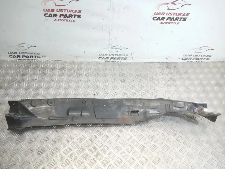Nissan Qashqai (2010 - 2013) Прочие детали моторного отсека — фото 2
