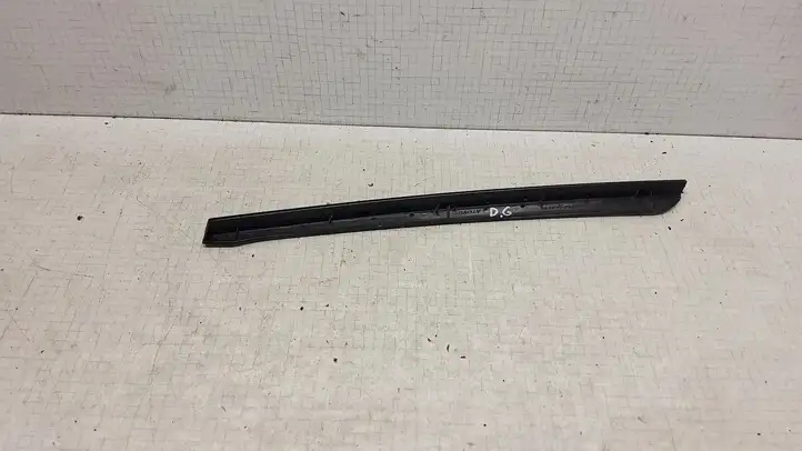 Toyota Verso (2009 - 2012) 756410F010 Облицовка заднего бокового стекла — фото 2