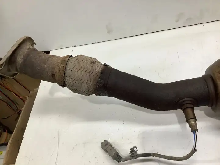 Toyota Avensis T270 (2009 - 2012) Катализатор / DPF / FAP — фото 3