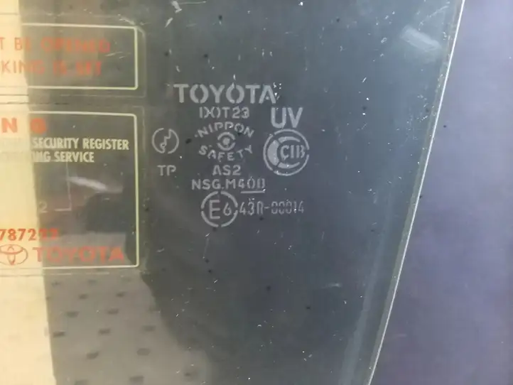 Toyota RAV 4 (XA20) (2000 - 2005) Стекло передней двери — фото 2