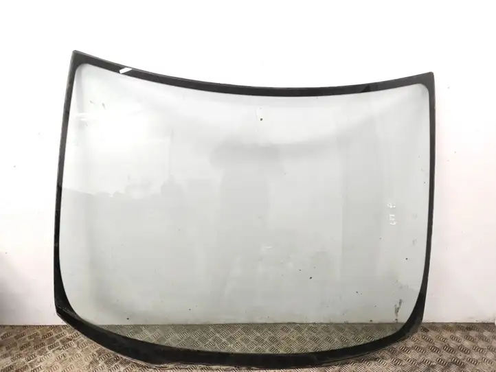 Toyota Previa (XR30, XR40) II (2000 - 2006) 43R00005 Переднее стекло — фото 1