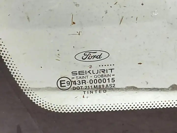 Ford Focus (1998 - 2004) 43R000015 Заднее боковое стекло — фото 2