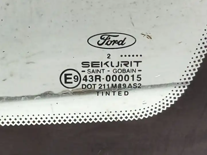 Ford Focus (1998 - 2004) 43R000015 Заднее боковое стекло — фото 2