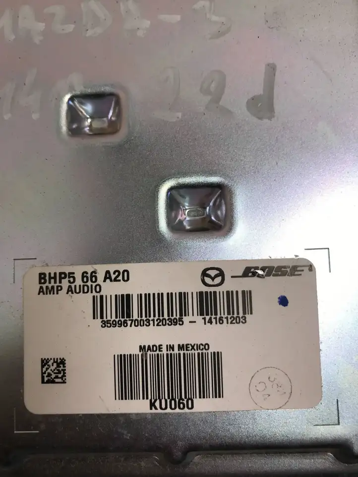 Mazda 3 II (2013 - 2017) BHP566A20 Усилитель звука — фото 3