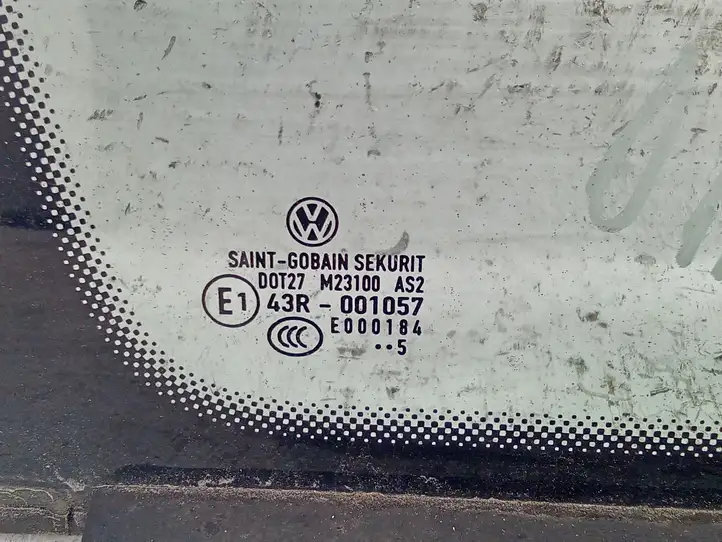 Volkswagen Caddy (2004 - 2010) Треугольное стекло кузова — фото 3