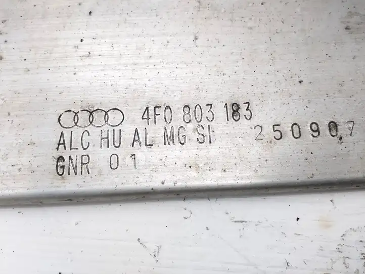 Audi A6 S6 C6 4F (2004 - 2008) 4F0803183 Прочие детали днища — фото 3