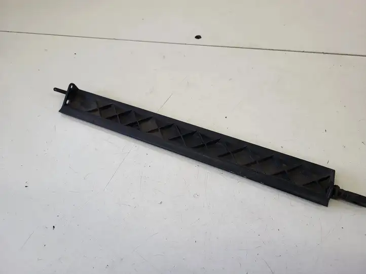 Opel Crossland X (2017 - 2020)   Другая деталь отсека двигателя