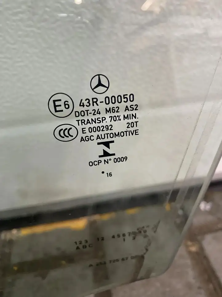 Mercedes-Benz GLC X253/C253 (2015 - ) A2537256700 Стекло передней двери — фото 4