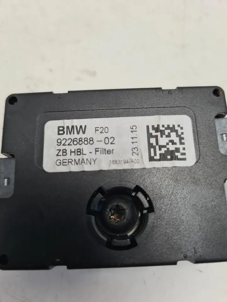 BMW 1 F20 F21 (2011 - 2019) 9226888 Фильтр антенны — фото 4